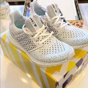 Women’s Size 5 UltraBOOST Adidas